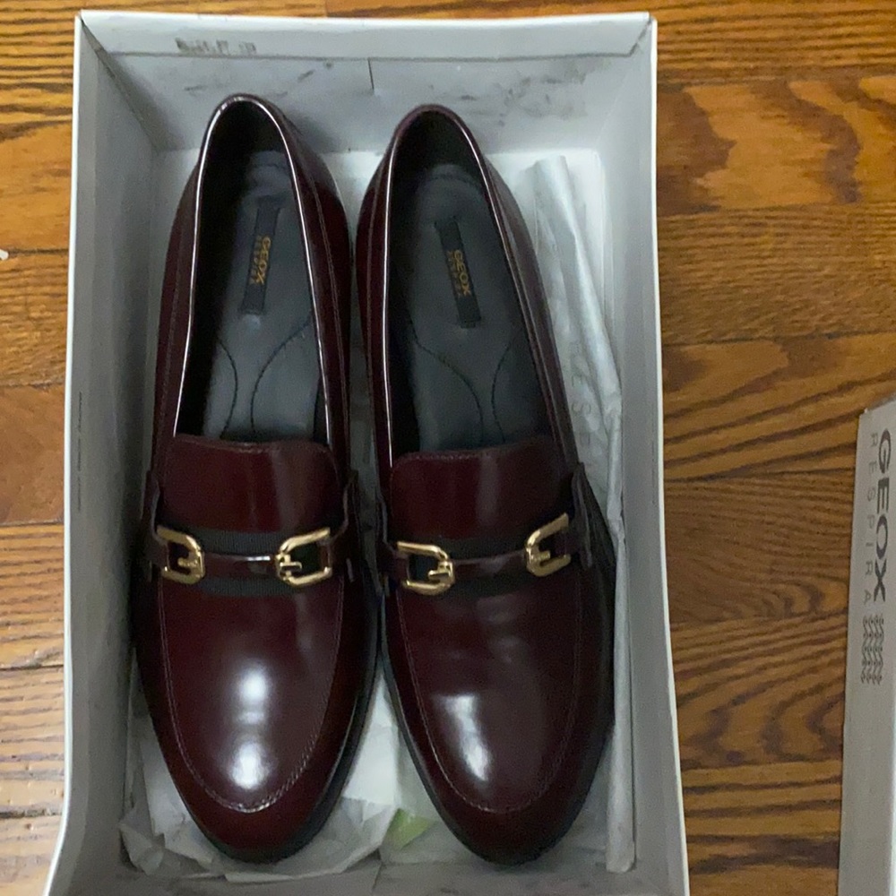 Burgundy/Black
